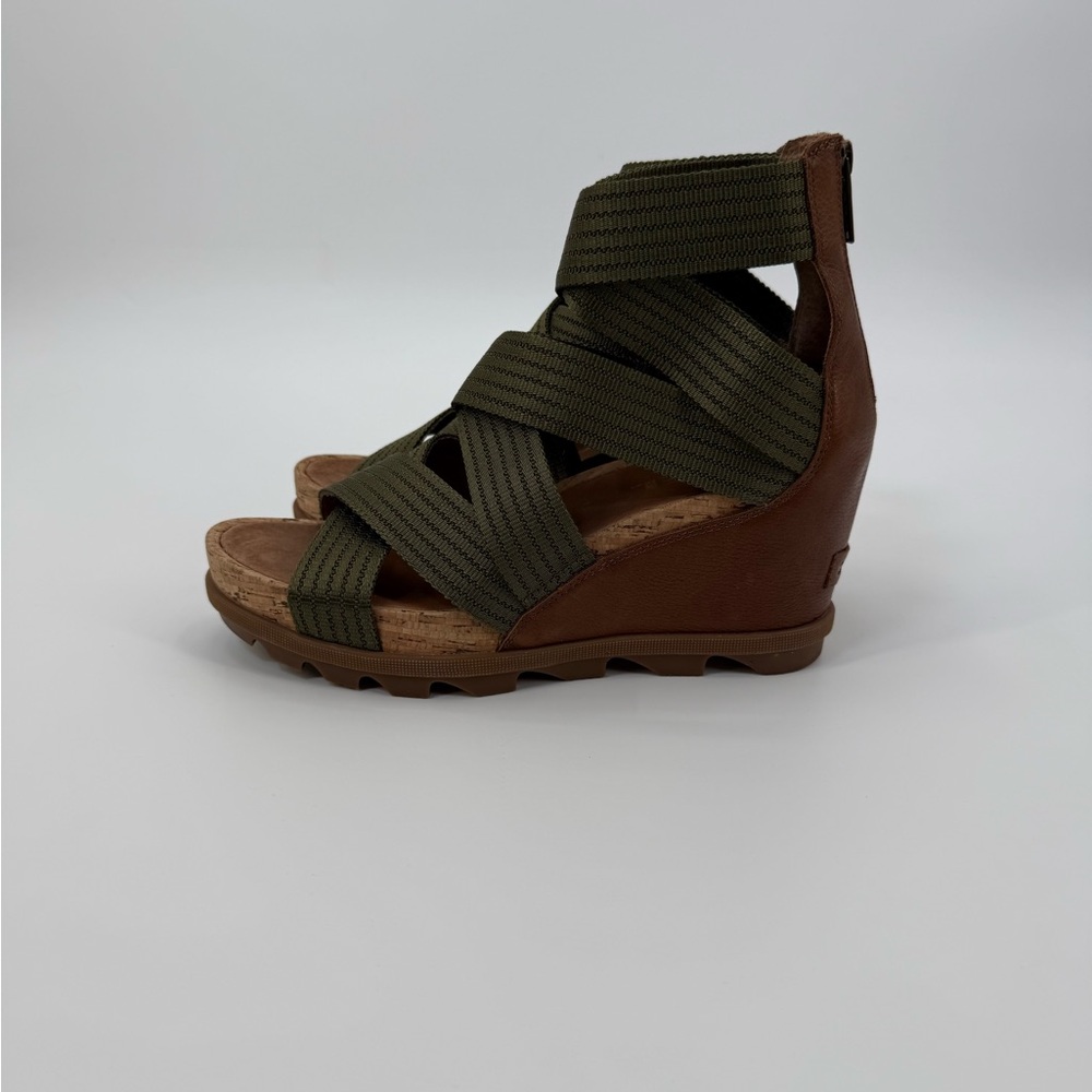 SOREL Joanie II Leather Modern Olive Green Wedge Heeled Sandal Stretch Straps - Picture 6 of 17